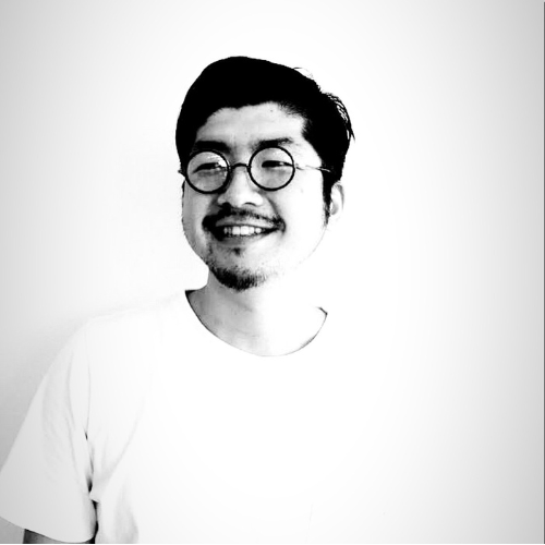 安岡トモヒロの写真
